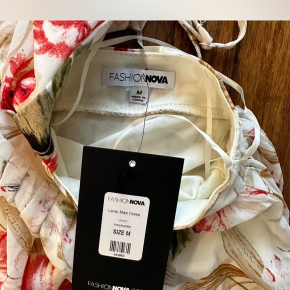 Fashion Nova Lanai cut out maxi dress- medium - Picture 10 of 10